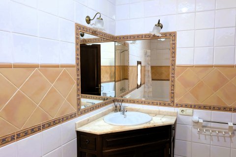 Finca for rent Cas Concos Des Cavaller, Mallorca, Spain 4 bedrooms, 272 sq.m. No. 131013 - photo 11