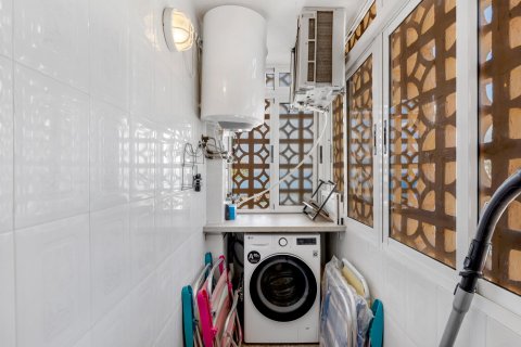 Huoneisto myytävänä Torrevieja, Alicante, Espanja, 3 makuuhuonetta,  No. 125768 - kuva 12