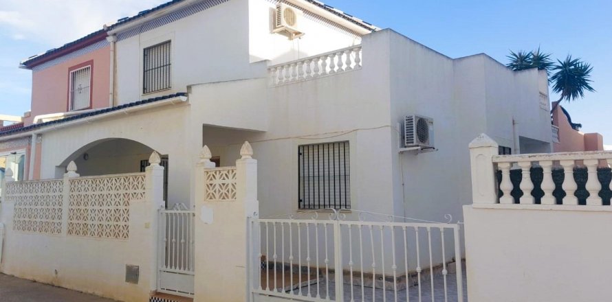 Villa Torrevieja, Alicante, Spagna 3 camere da letto, 85 mq. N° 124842