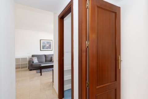 Apartment for sale Estepona, Malaga, Spain 2 bedrooms, 83 sq.m. No. 120232 - photo 15