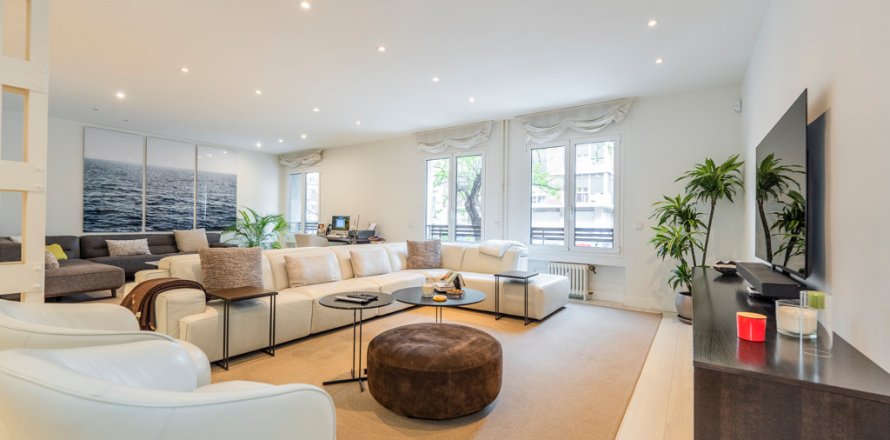 Квартира в Мадрид, Испания 3 спальни, 280м2 №120230