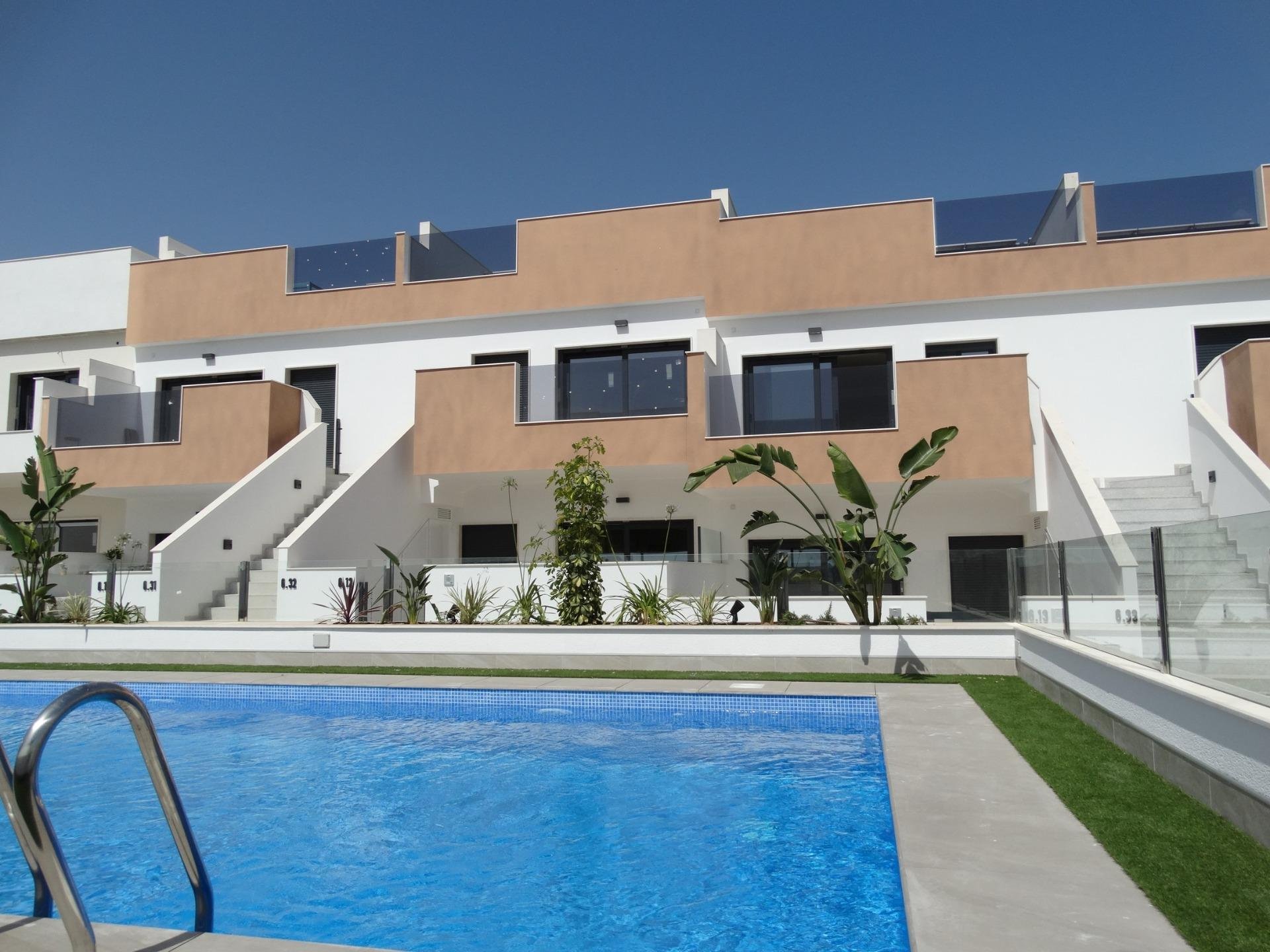 Bungalow a Pilar de la Horadada, Alicante, Spagna 3 camere da letto, 96 mq. N° 128563