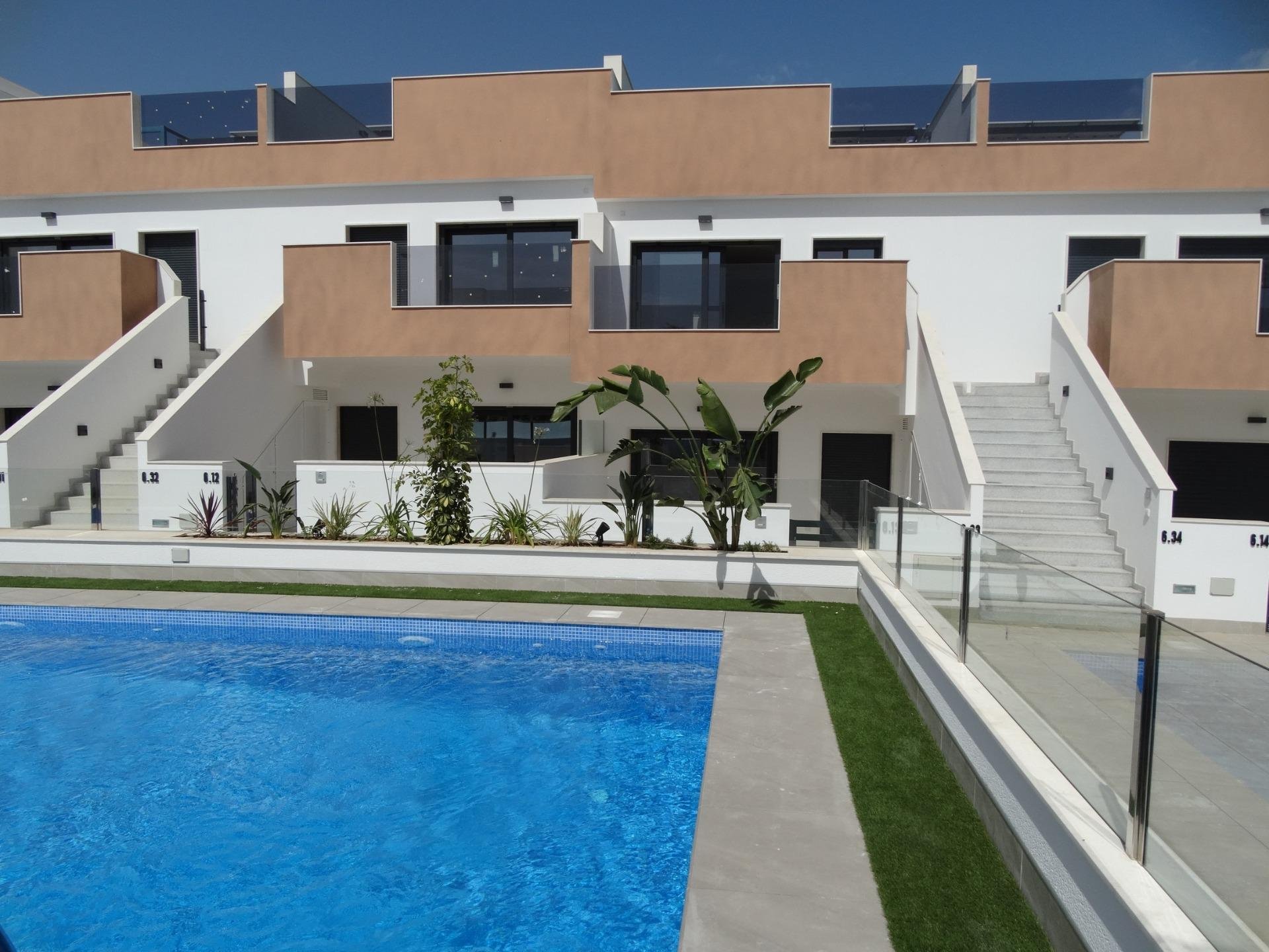 Bungalow a Pilar de la Horadada, Alicante, Spagna 3 camere da letto, 96 mq. N° 128563