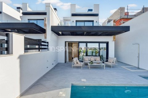 Продажа виллы в Торревьеха, Аликанте, Испания 3 спальни, 115м2 №131080 - фото 2