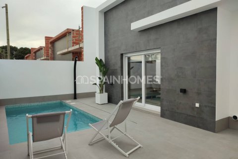 Villa for sale Torre-Pacheco, Murcia, Spain 3 bedrooms, 96 sq.m. No. 131079 - photo 1