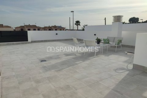 Villa till salu i Torre-Pacheco, Murcia, Spanien 3 sovrum, 96 kvm. Nr. 131079 - foto 24