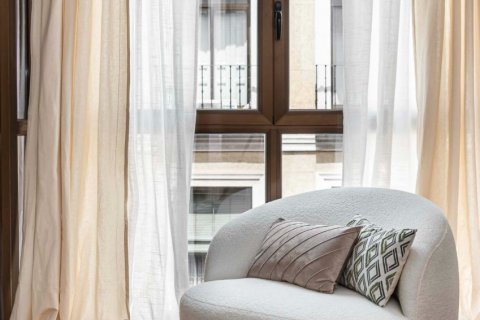 Apartment for sale Madrid, Spain 3 bedrooms, 141 sq.m. No. 122741 - photo 29