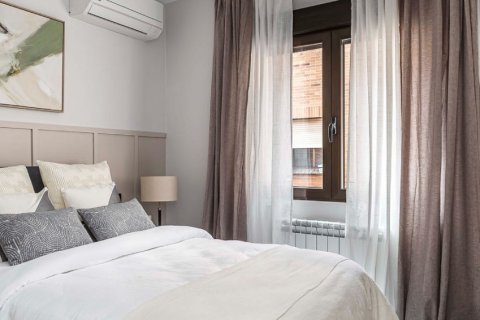 Apartment for sale Madrid, Spain 3 bedrooms, 141 sq.m. No. 122741 - photo 17