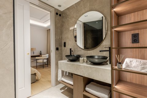 Appartamento in vendita Madrid, Spagna 3 camere da letto, 205 mq. N° 122742 - foto 18