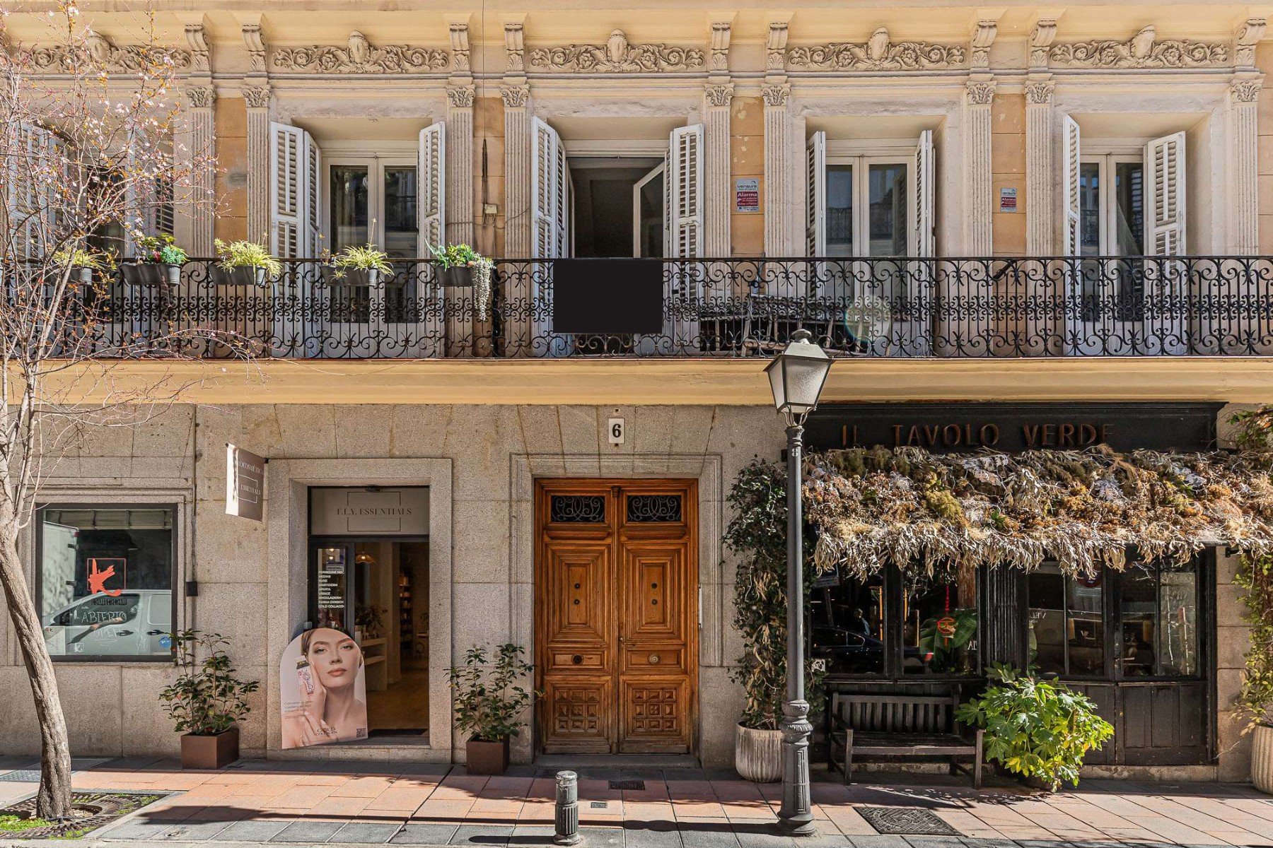 Apartment in Madrid, Spain 3 bedrooms, 265 sq.m. No. 122740