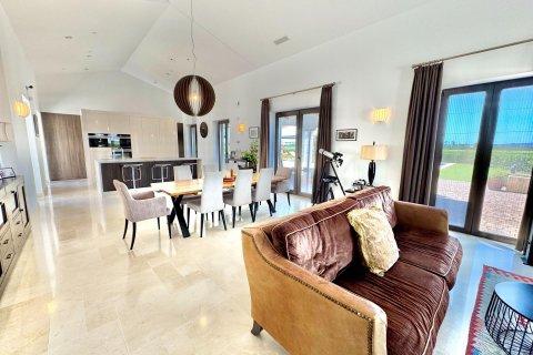 Villa for sale Dolores, Alicante, Spain 4 bedrooms, 425 sq.m. No. 131710 - photo 8