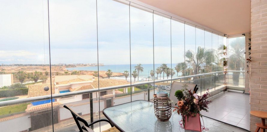Appartamento Torrevieja, Alicante, Spagna 3 camere da letto, 135 mq. N° 125363