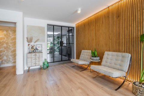 Продажа квартиры в Мадрид, Испания 3 спальни, 210м2 №122516 - фото 13