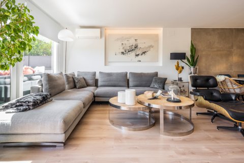 Продажа квартиры в Мадрид, Испания 3 спальни, 210м2 №122516 - фото 9