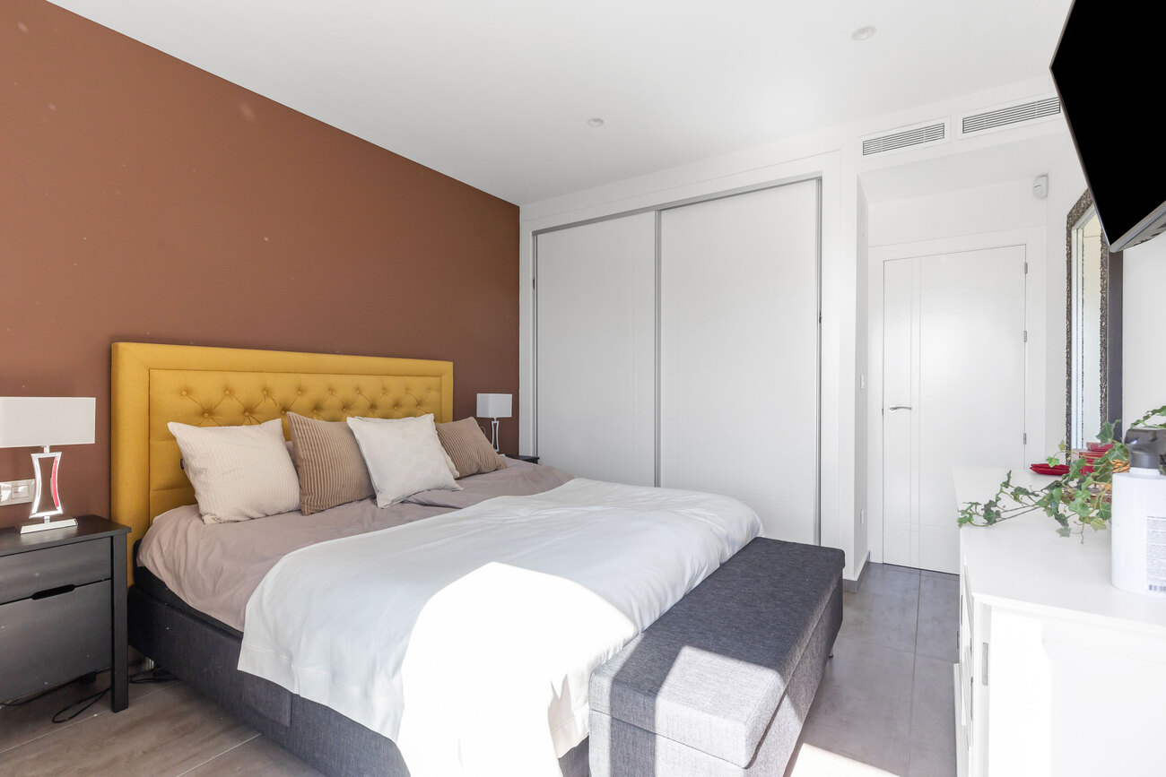 Villa in Torrevieja, Alicante, Spain 4 bedrooms,  No. 125370