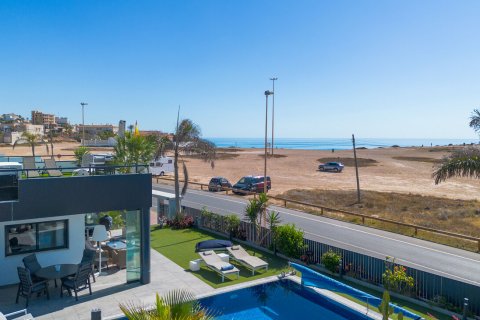 Villa in vendita Torrevieja, Alicante, Spagna 4 camere da letto,  N° 125370 - foto 4