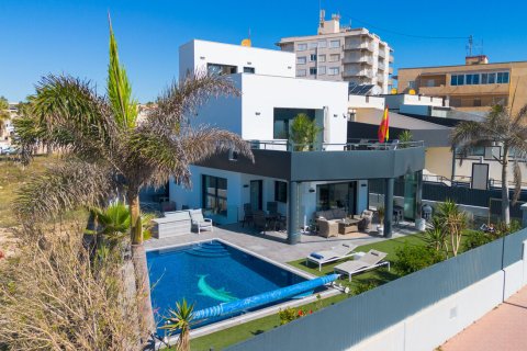 Villa in vendita Torrevieja, Alicante, Spagna 4 camere da letto,  N° 125370 - foto 1