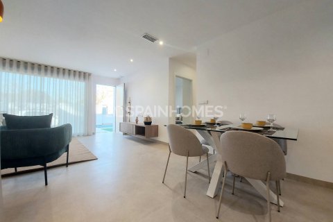 Продажа виллы в Сан-Педро-дель-Пинатар, Мурсия, Испания 3 спальни, 140м2 №120762 - фото 14