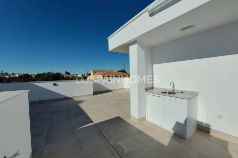 Huvila myytävänä San Pedro del Pinatar, Murcia, Espanja, 3 makuuhuonetta, 140 m2 No. 120762 - kuva 30