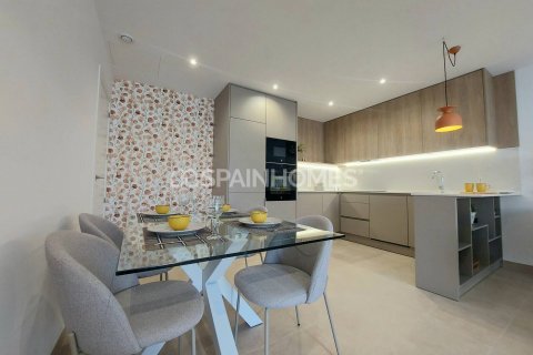 Продажа виллы в Сан-Педро-дель-Пинатар, Мурсия, Испания 3 спальни, 140м2 №120762 - фото 15