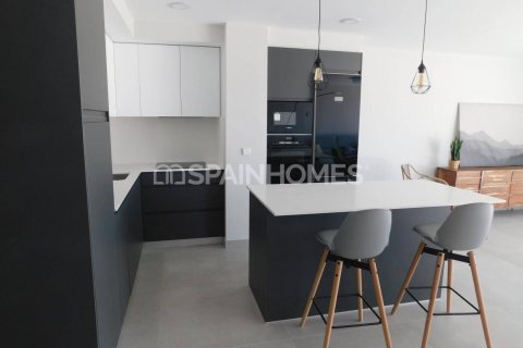 Penthouse à vendre Fuengirola, Malaga, Espagne, 3 chambres, 125 m2 No. 120757 - photo 19