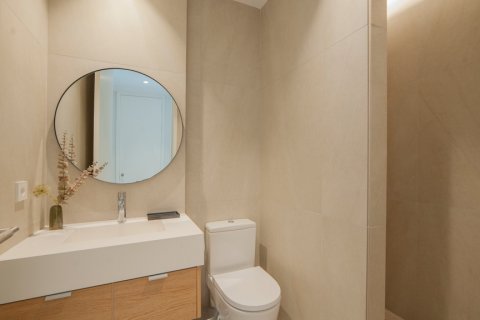 Аренда квартиры в Севилья, Испания 2 спальни, 90м2 №121873 - фото 13