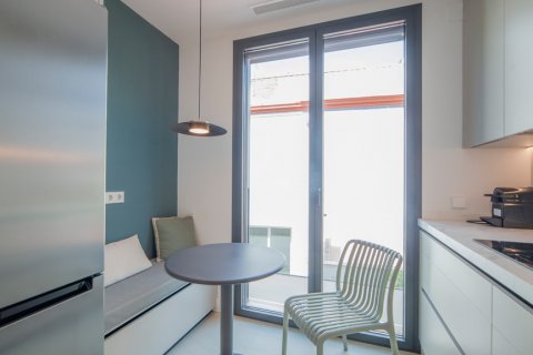 Аренда квартиры в Севилья, Испания 2 спальни, 90м2 №121873 - фото 23