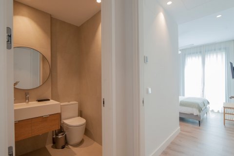 Аренда квартиры в Севилья, Испания 2 спальни, 90м2 №121873 - фото 12