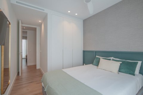 Аренда квартиры в Севилья, Испания 2 спальни, 90м2 №121873 - фото 15