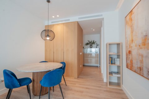 Аренда квартиры в Севилья, Испания 2 спальни, 90м2 №121873 - фото 5