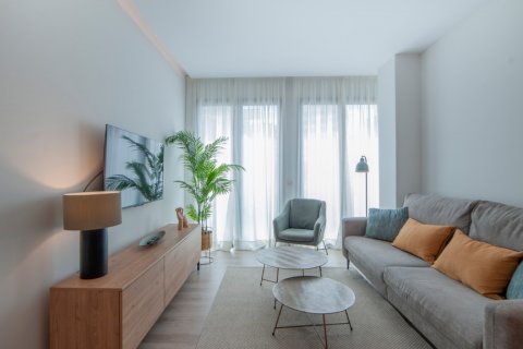 Аренда квартиры в Севилья, Испания 2 спальни, 90м2 №121873 - фото 4