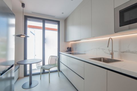 Аренда квартиры в Севилья, Испания 2 спальни, 90м2 №121873 - фото 22