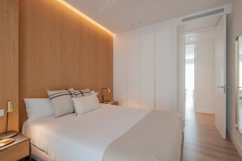 Аренда квартиры в Севилья, Испания 2 спальни, 90м2 №121873 - фото 9