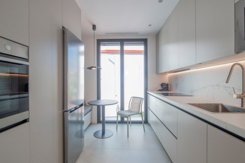 Аренда квартиры в Севилья, Испания 2 спальни, 90м2 №121873 - фото 21