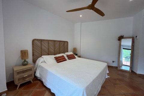 Villa īrēšanai Santa Ponsa, Mallorca, Spānijā 3 istabas, 194 m2 Nr. 131054 - attēls 11