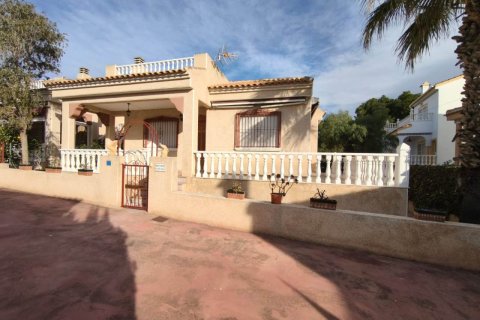 Villa till salu Algorfa, Alicante, Spanien 3 sovrum, 84 kvm. Nr. 124895 - foto 1