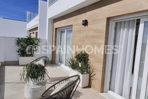 Villa till salu i San Pedro del Pinatar, Murcia, Spanien 3 sovrum, 110 kvm. Nr. 121258 - foto 6
