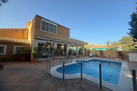 Сasa en venta Dehesa De Campoamor, Alicante, España 5 dormitorios, 179 m2 No. 127353 - foto 1