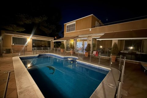 House for sale in Dehesa De Campoamor, Alicante, Spain 5 bedrooms, 179 sq.m. No. 127353 - photo 6