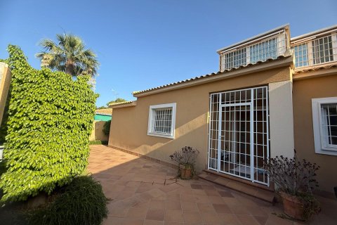 House for sale in Dehesa De Campoamor, Alicante, Spain 5 bedrooms, 179 sq.m. No. 127353 - photo 12