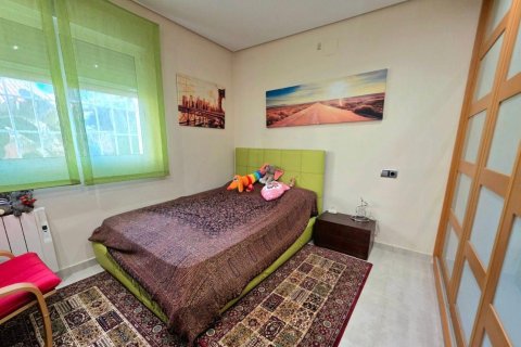 House for sale in Dehesa De Campoamor, Alicante, Spain 5 bedrooms, 179 sq.m. No. 127353 - photo 28