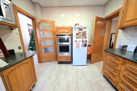 House for sale in Dehesa De Campoamor, Alicante, Spain 5 bedrooms, 179 sq.m. No. 127353 - photo 18