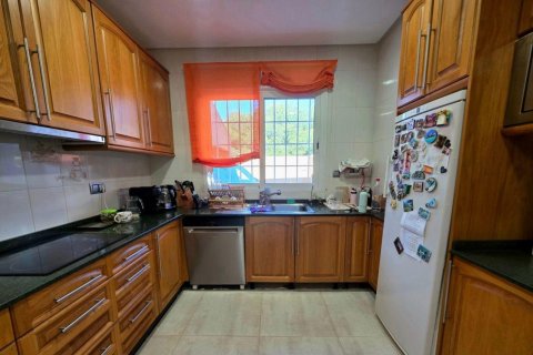 House for sale in Dehesa De Campoamor, Alicante, Spain 5 bedrooms, 179 sq.m. No. 127353 - photo 17