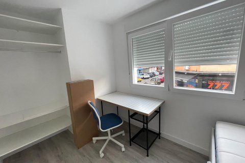 Apartment for rent Madrid, Spain 70 sq.m. No. 127351 - photo 5