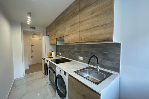 Apartment for rent Madrid, Spain 70 sq.m. No. 127351 - photo 1