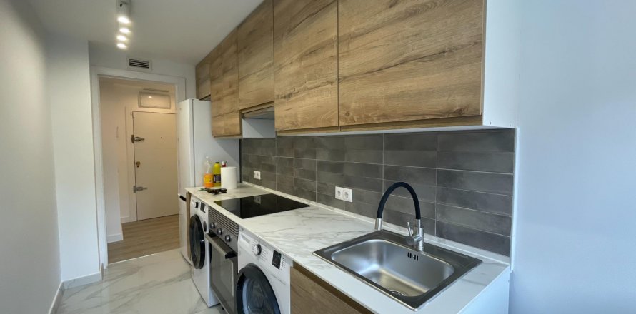 Apartment Madrid, Spain 70 sq.m. No. 127351
