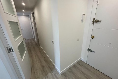 Apartment for rent Madrid, Spain 70 sq.m. No. 127351 - photo 6