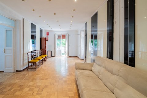 Продажа квартиры в Мадрид, Испания 3 спальни, 104.63м2 №122170 - фото 5