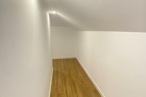 Penthouse for rent Galapagar, Madrid, Spain 4 bedrooms, 140 sq.m. No. 122449 - photo 11
