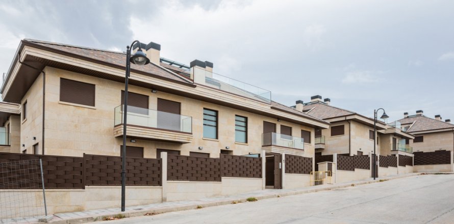 Penthouse Galapagar, Madrid, Spain 4 bedrooms, 140 sq.m. No. 122449